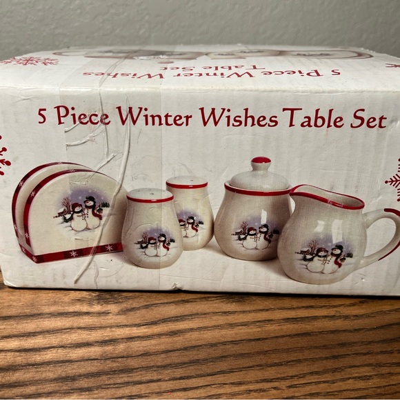 -5 Piece "WINTER WISHES"  Boxed Table Set ~ Napkin, S&P, Creamer, Sugar - Picture 2 of 14